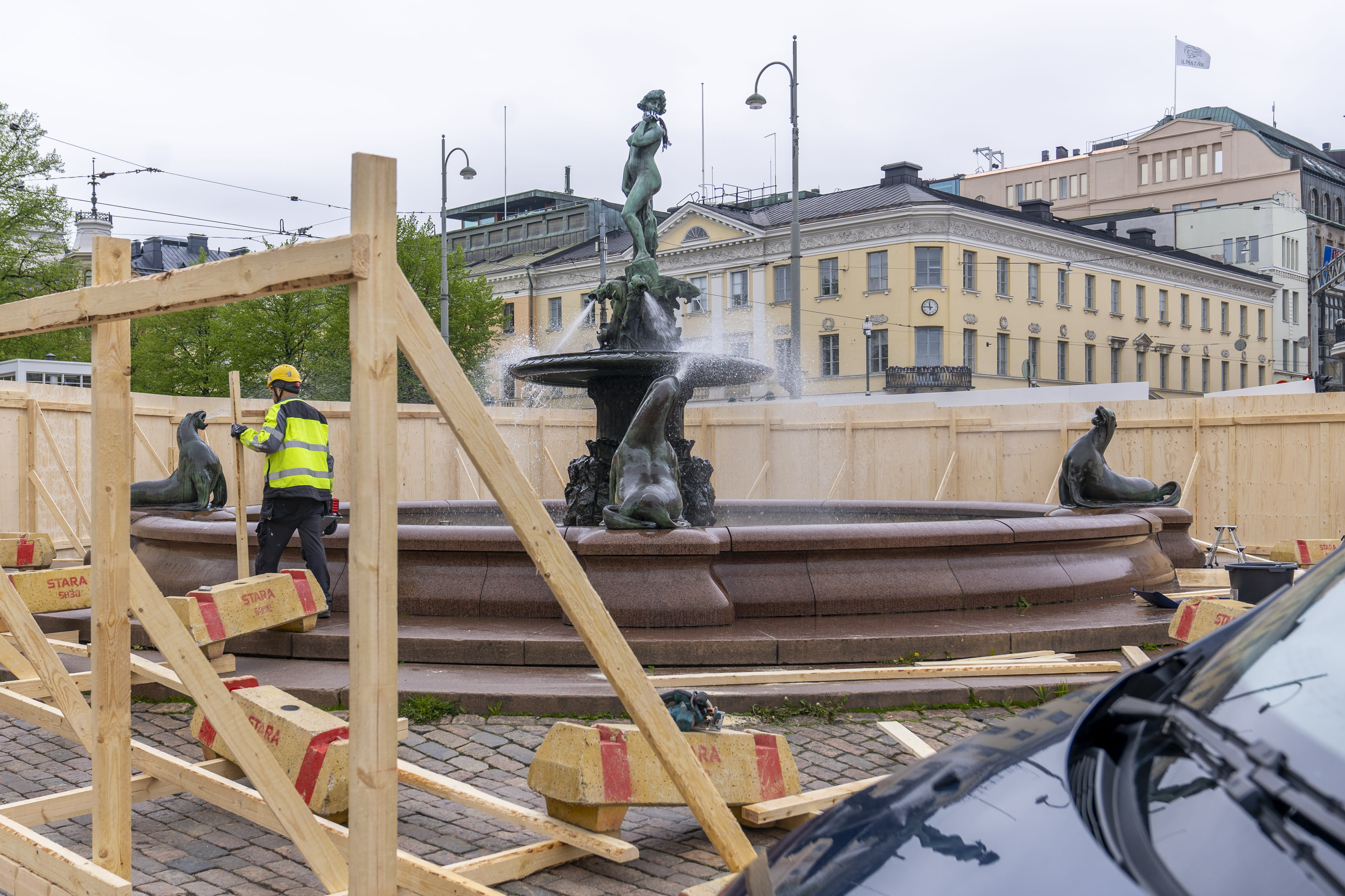 Helsinkis ikonischste Statue für Erholung und ein Facelifting