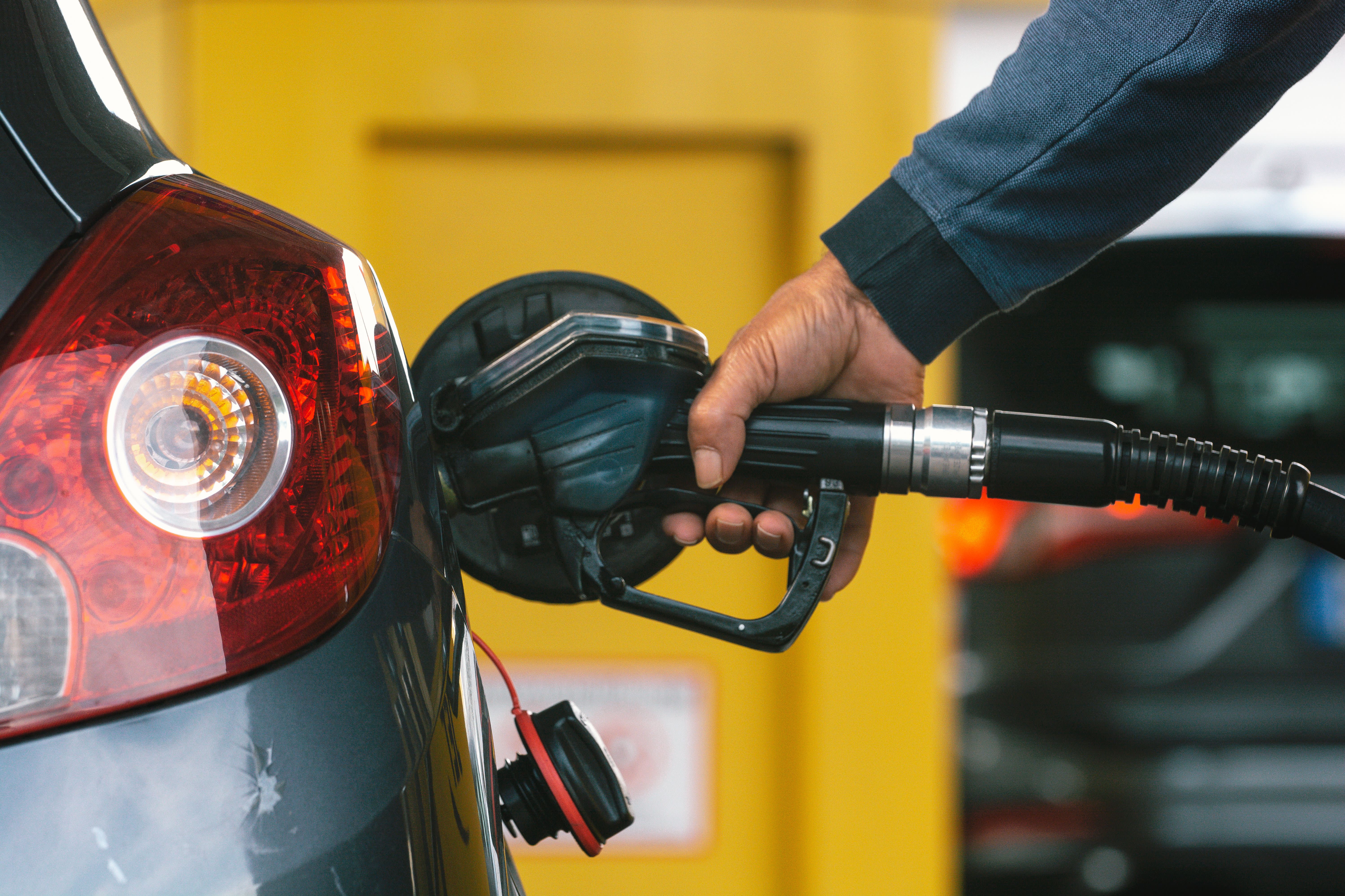 Fuel prices are falling, diesel is below €2 in some places