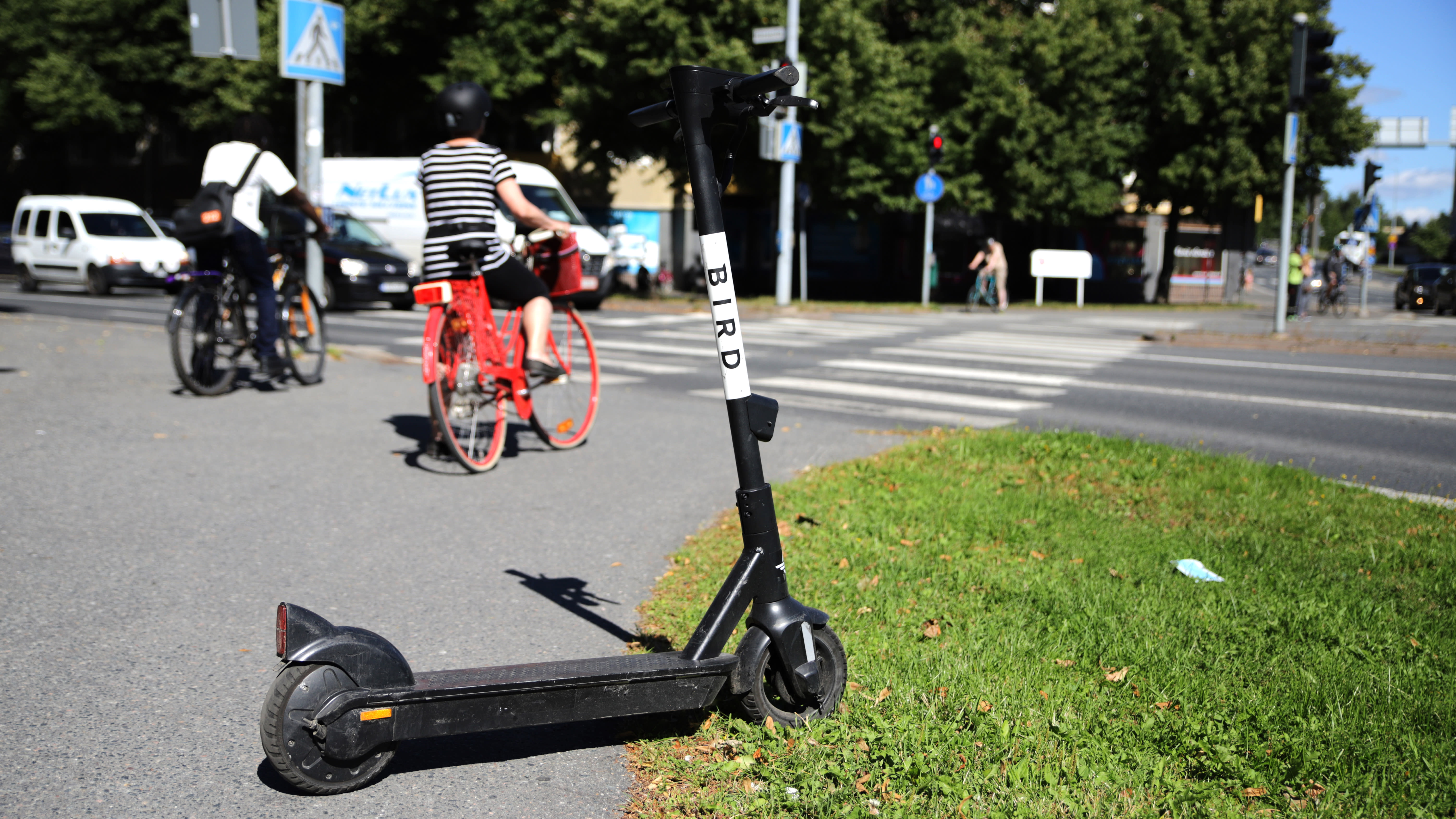 Ministry proposes intoxication, parking laws for cyclists, e-scooters