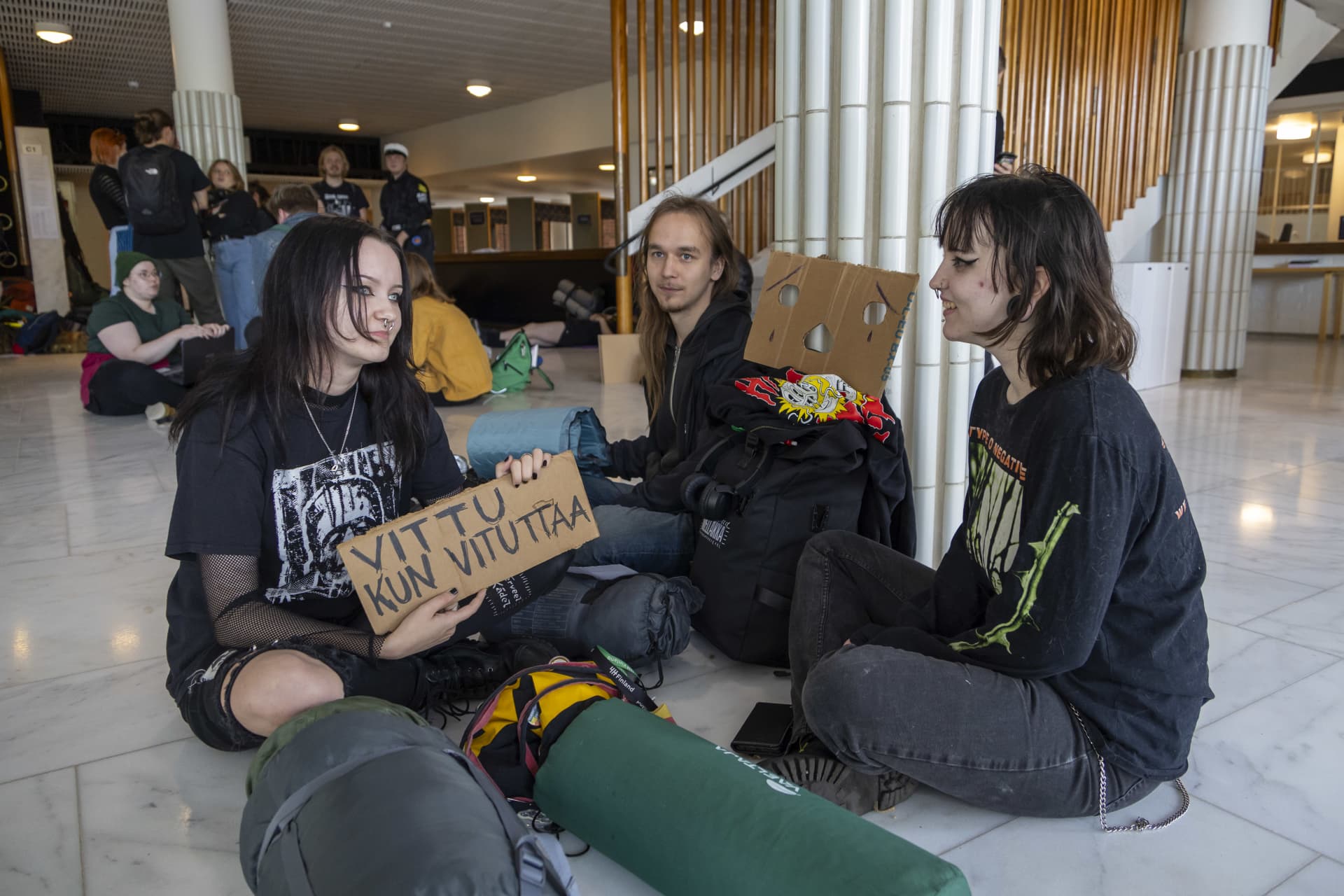 39-11772906512d3bd3a895