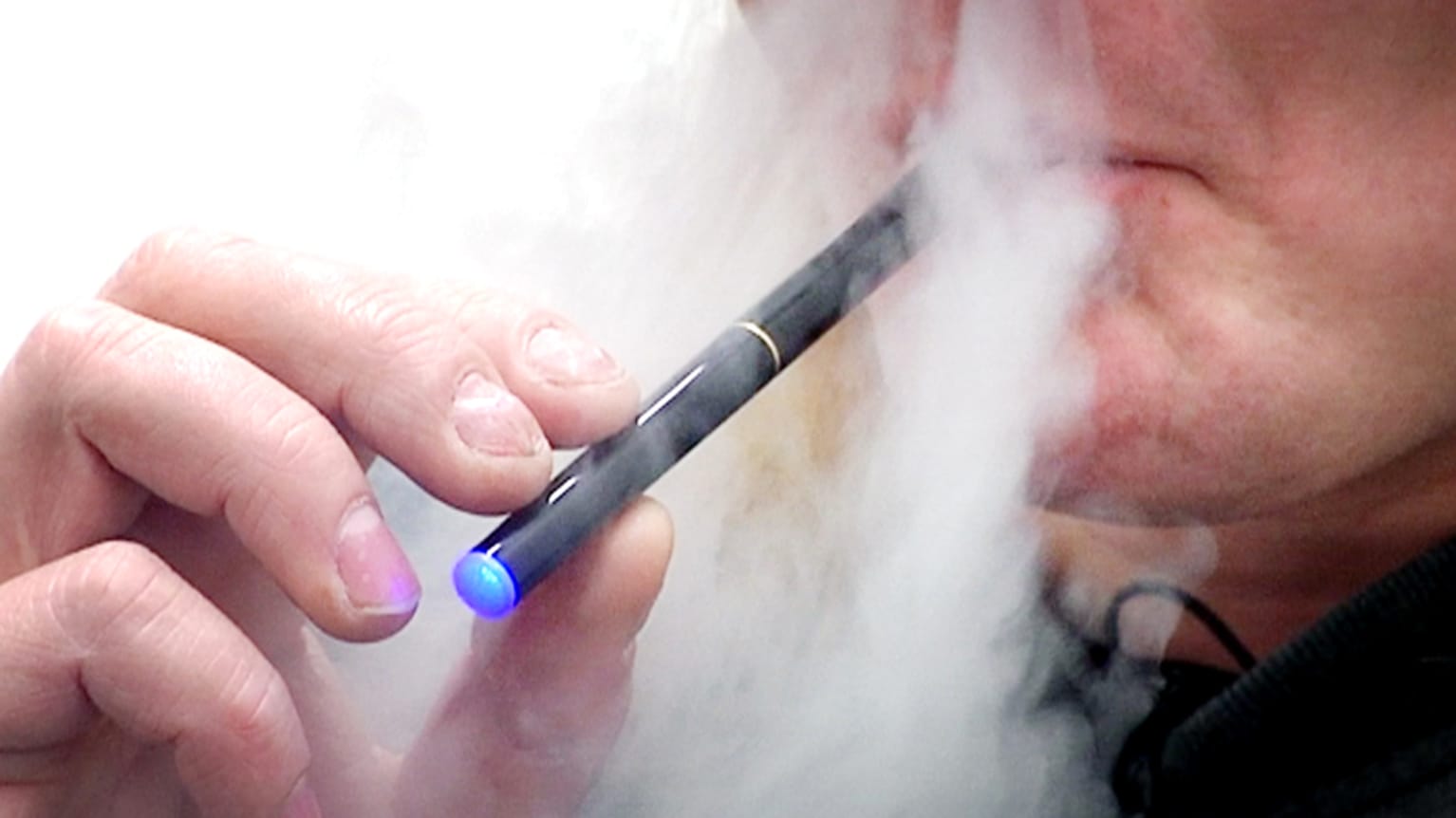 Government moves to tax e-cigarettes | Yle