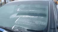 jäinen auton tuulilasi