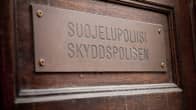 Suojelupoliisin eli Supon kyltti Helsingissä.