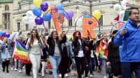 Helsinki Pride -kulkue Helsingissä 1. heinäkuuta 2017.