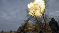 Ukrainan sotilaat ampuvat 203 mm:n Pion-tykillä  Khersonin alueella Ukrainassa 09.11.2022.