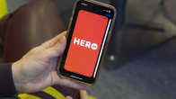 Hero24 logo puhelimen ruudulla. 