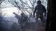 Ukrainan tykistö ampuu Donetskin alueella.