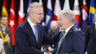 Naton pääsihteeri Jens Stoltenberg ja presidentti Sauli Niinistö kättelivät Nato-huippukokouksessa Madridissa viime viikolla.