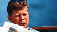 John F. Kennedy Hyannis Portissa, Massachusettsissa elokuussa 1962.