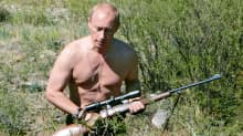 Vladimir Putin metsästää Tuvan tasavallassa.