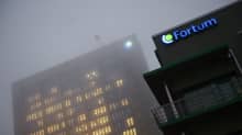 Energiayhtiö Fortumin pääkonttori Espoossa sumuisena aamuna 12. joulukuuta 
