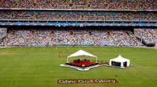 Jehovan todistajien konventti Telstra Stadionilla Australiassa vuonna 2003.