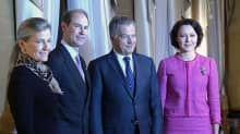 Prinssi Edward, kreivitär Sophie, Sauli Niinistö ja Jenni Haukio.