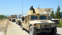 Afganistanin turvallisuusjoukot partioivat Kunduzissa, Afganistanissa 30. huhtikuuta.