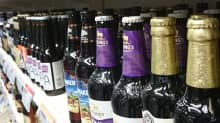 Olutvalikoimaa alkossa