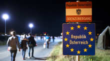 Maahanmuuttajia saapumassa Unkarin ja Itävallan väliselle rajalle 18. syyskuuta.