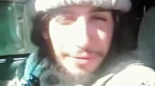 Kuva Isisin päiväämättömästä propagandavideosta, jossa sanotaan esiintyvän Abdelhamid Abaaoud.