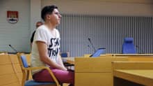  Perussuomalaiset Nuoret ry:n entinen puheenjohtaja Sebastian Tynkkynen Oulun käräjäoikeudessa keskiviikkona 11. tammikuuta.