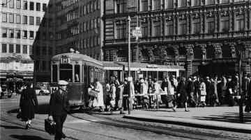 raitiovaunu Erottajalla 1950