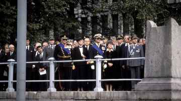 Ruotsin kuningas Kaarle XVI Kustaa Urho Kekkosen hautajaisissa syyskuussa vuonna 1986.