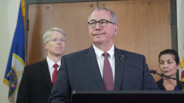 Syyttäjä Mike Freemanin mukaan aseensa laukaisseella poliisilla ei ollut painavaa syytä uskoa olleensa uhattuna.