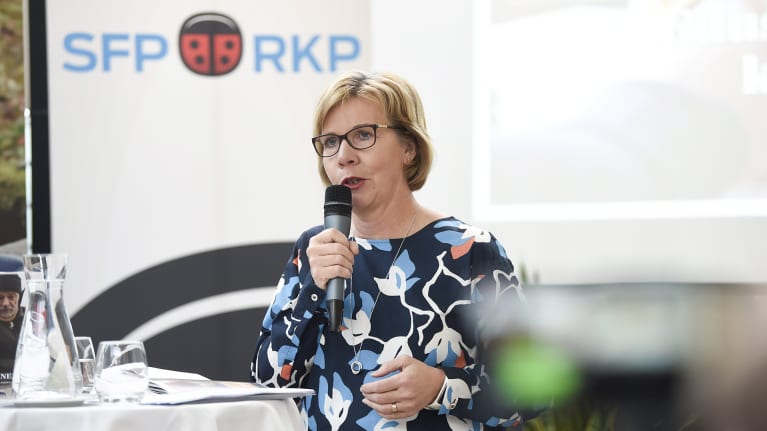 RKP:n puheenjohtaja Anna-Maja Henriksson 