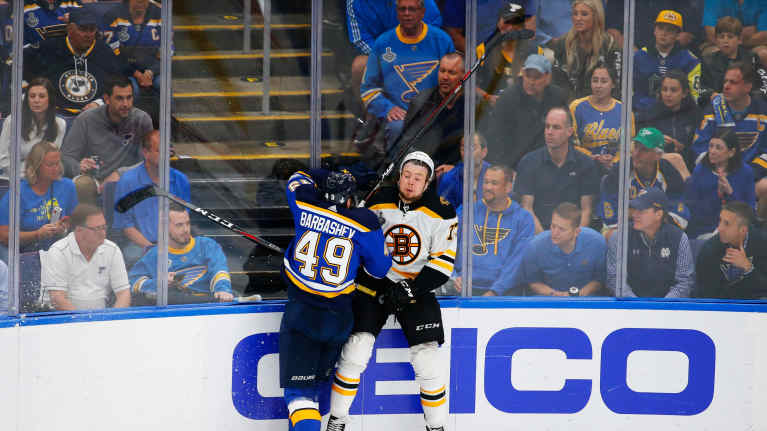 St. Louisin ja Bostonin finaalisarja on ollut kovaa fyysistä vääntöä.