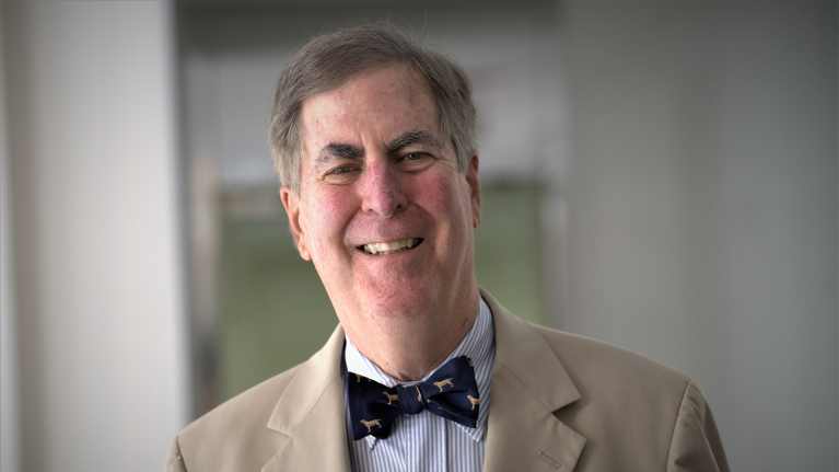 Entinen Yhdysvaltain oikeusministeri Stuart Gerson johtaa nykyisin konservatiivista Checks and Balances -järjestöä.