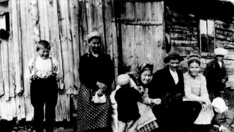 Kolttasaamelaisia Petsamon Kolttakönkäällä vuonna 1929.