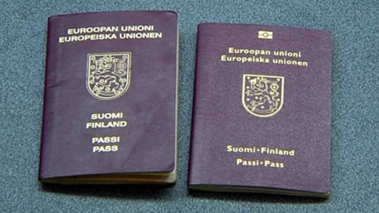 kaksi Suomen passia