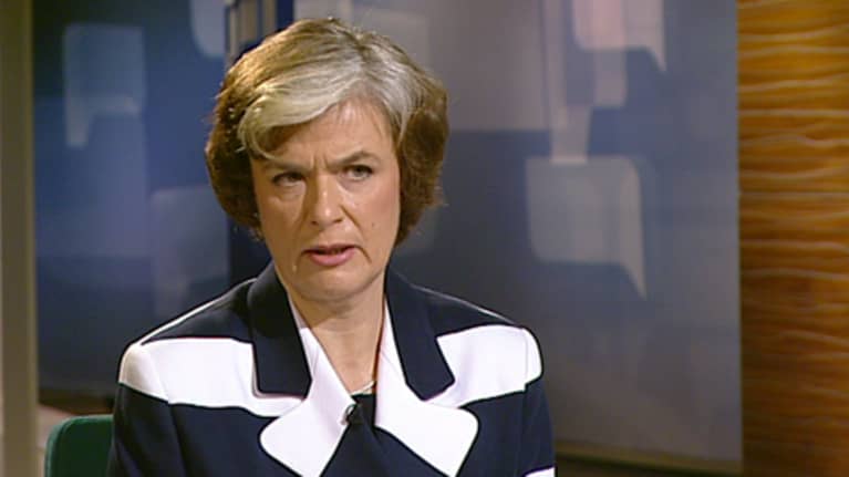 Maahanmuutto- ja eurooppaministeri Astrid Thors Ykkösaamussa 10.4.2010.