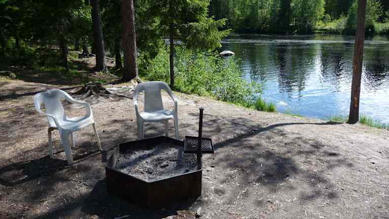 Lemmenpolun nuotiopaikka