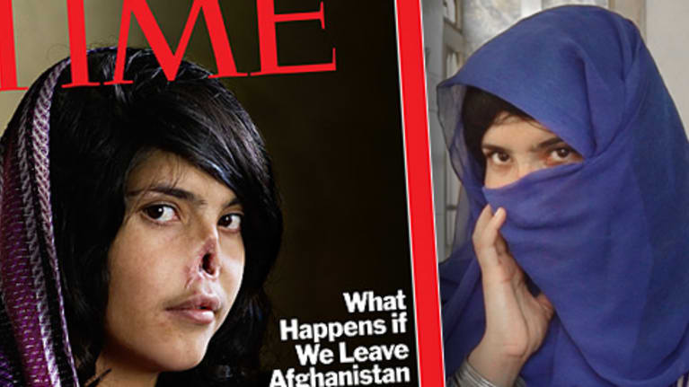 Bibi Aisha Time-lehden elokuun 2010 kansikuvassa ja taustalla YLE Uutisten haastattelussa kesäkuussa 2010.