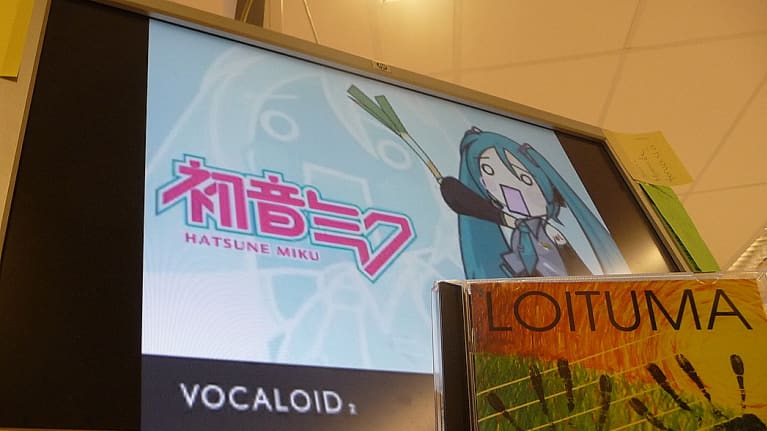 Japanilainen virtuaaliartisti Hatsune Mikun versiosta Savitaipaleen Polkkanakin tunnetusta Ievan Polkasta on tullut nettihitti Japanissa. Suomessa tunnetumpi on Loituman hieman perinteisempi versio.