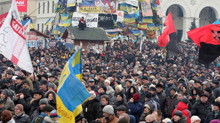 Mielenosoitukset jatkuivat Kiovassa Ukrainassa 16. helmikuuta 2014. 