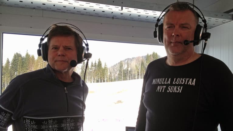 Jarmo Lehtinen ja Reijo Jylhä selostuskopissa Sotshissa.