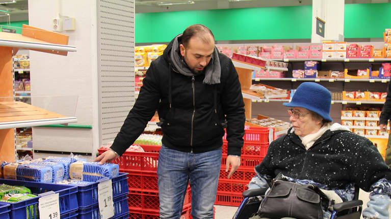 Ali ja Linnéa ostoksilla Prismassa.