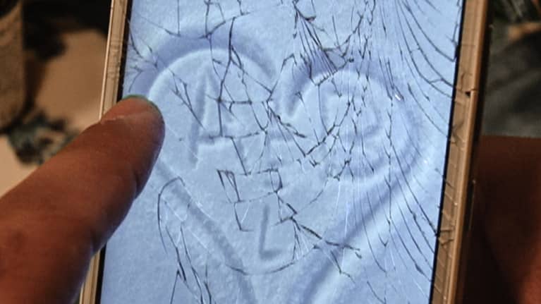 Lumisydän, jossa Alin perheenjäsenten nimiä. 