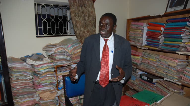 Ugandalainen lakimies Oba Twoonto.