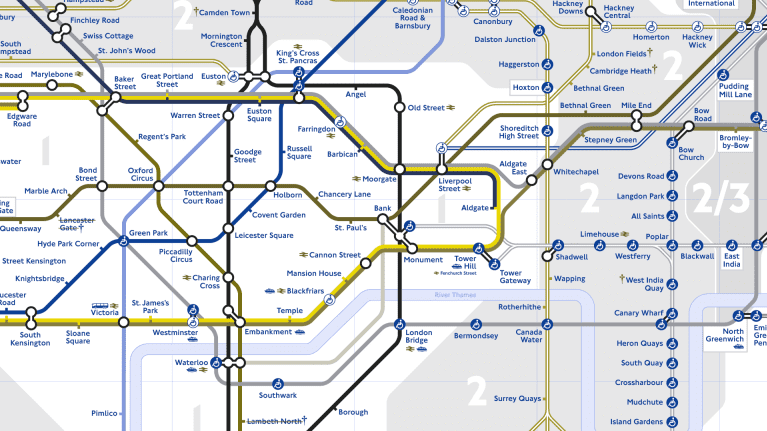 Lontoon metrokartta nähtynä värisokeudesta kärsivän silmin, ns. Protanopia-simulaatiolla.