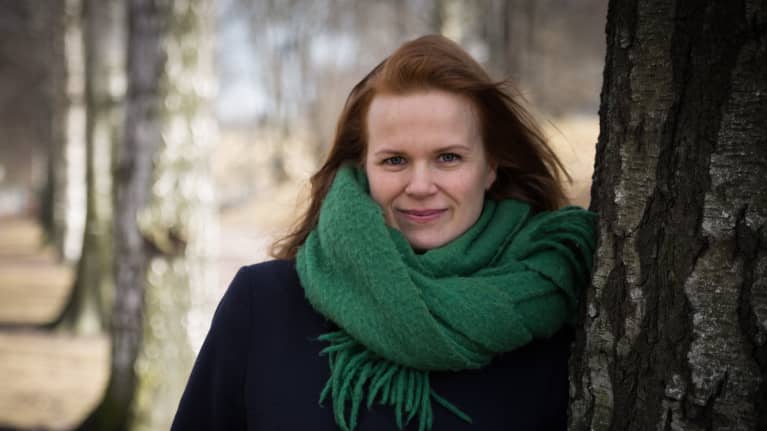 Ohjaaja Selma Vilhunen. Keppihevoset. Hobbyhorse Revolution.