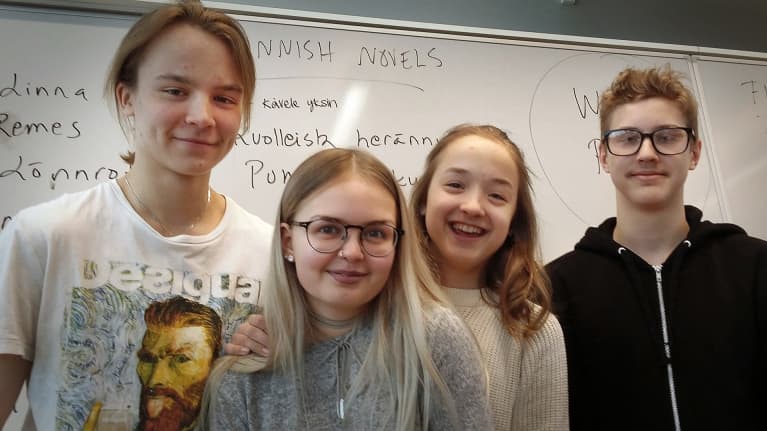 Viitaniemen 9C –luokan oppilaat Jyväskylässä ovat tyytyväisiä elämäänsä.