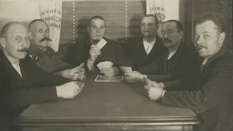 vangitut komissariot.