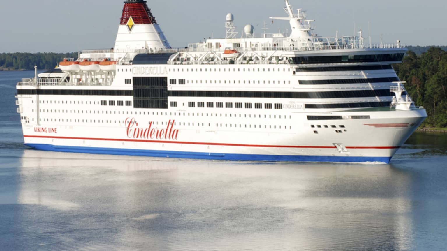 Man detained in Åland after burning underwear in cruise ship's