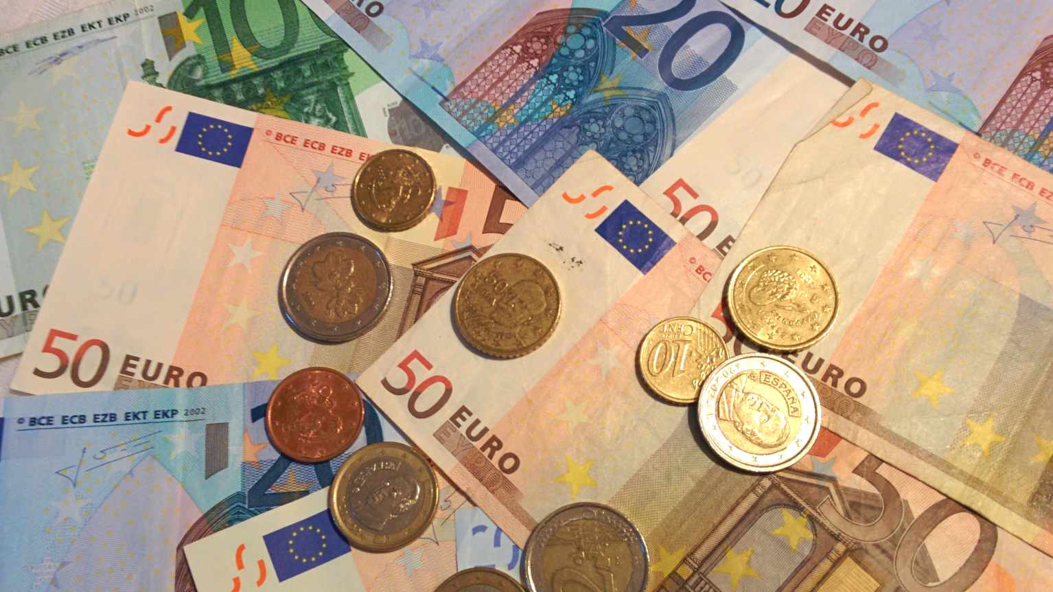 Bitcoin är inte framtiden – ”Instabilt och onödigt” | X3M | Svenska Yle