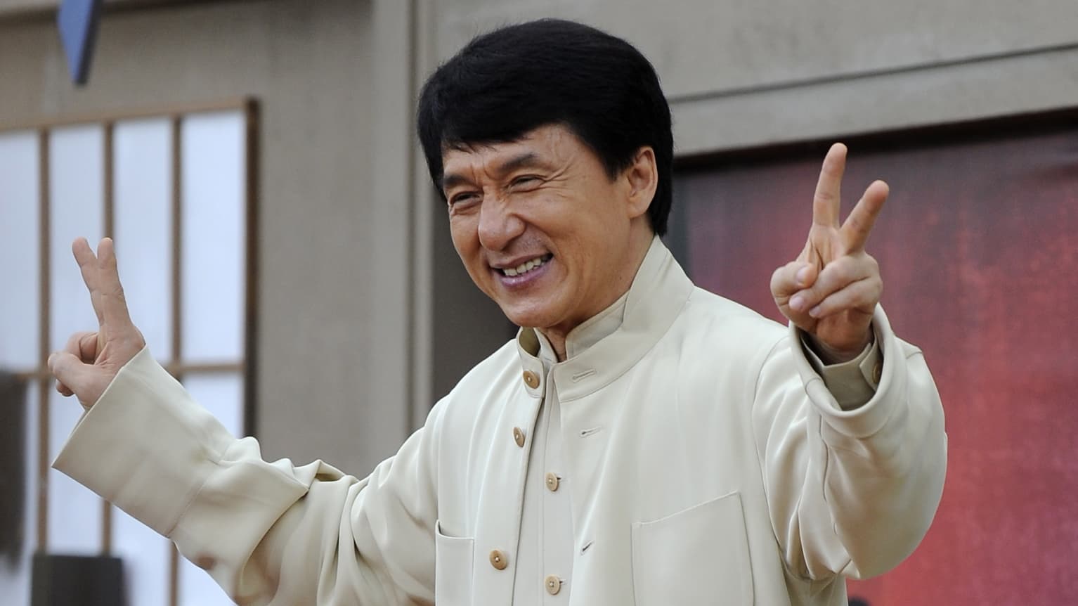 Jackie Chan lägger av med actionfilmerna | Utrikes | Svenska Yle