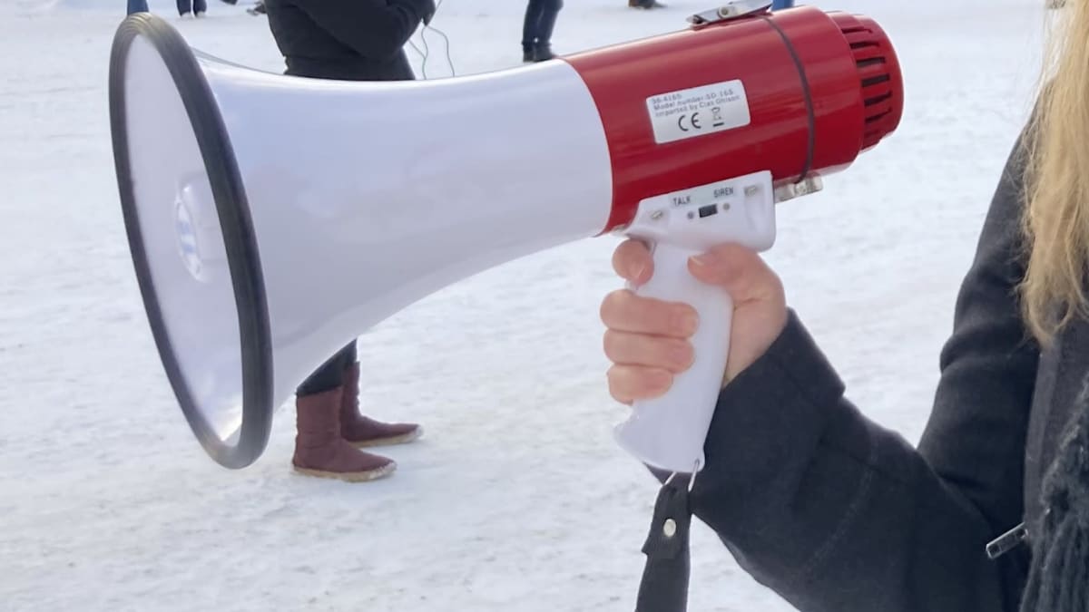 Yle Novosti:  Демонстрация против военной агрессии России на территории Украины – прямое включение