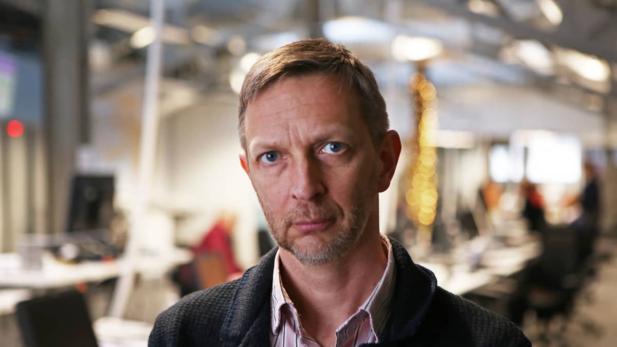 Ympäristötekniikan professori Lassi Linnanen.