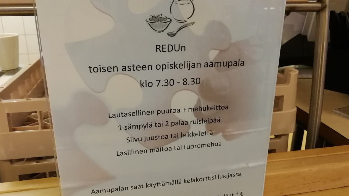 Aamupalakyltti REDU:n ruokalassa