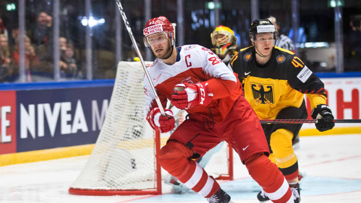 Tanskan kapteeni Peter Regin vuoden 2018 jääkiekon MM-kisojen avausottelussa Saksaa vastaan Herningissä.